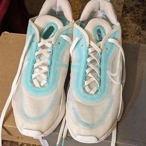 Nike Air Max Summit size 9 women's